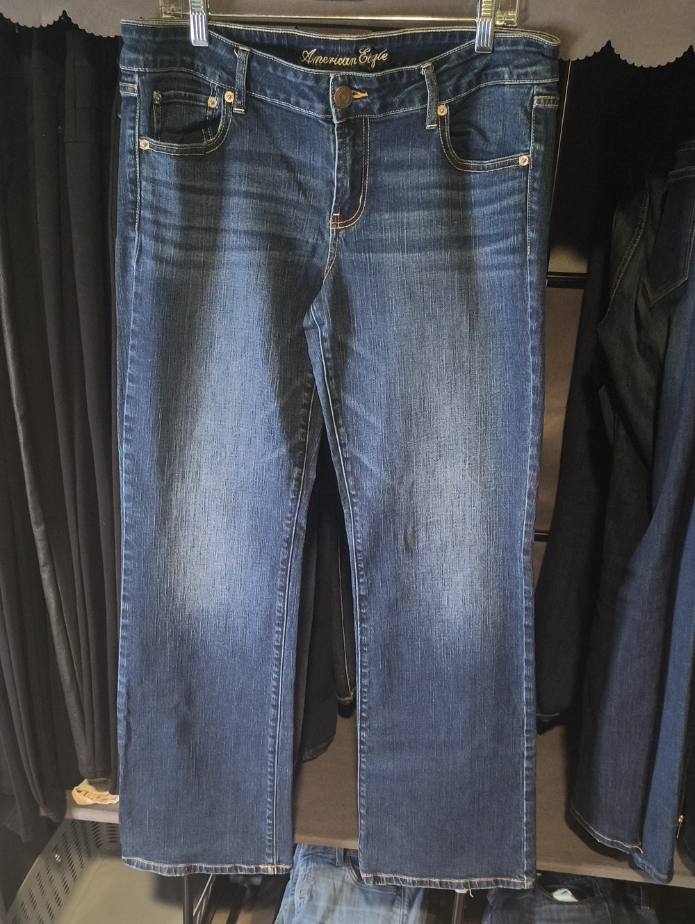 American Eagle Outfitters Women’s Faded Blue Flare Jeans 816 - Picture 10 of 11